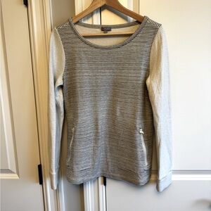 Talbot pull over long sleeve top M